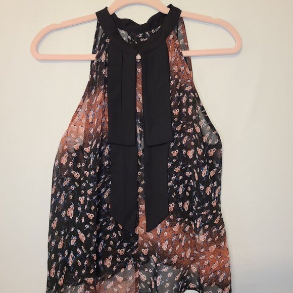 BCBGeneration Halter Top Size M - Picture 3 of 8